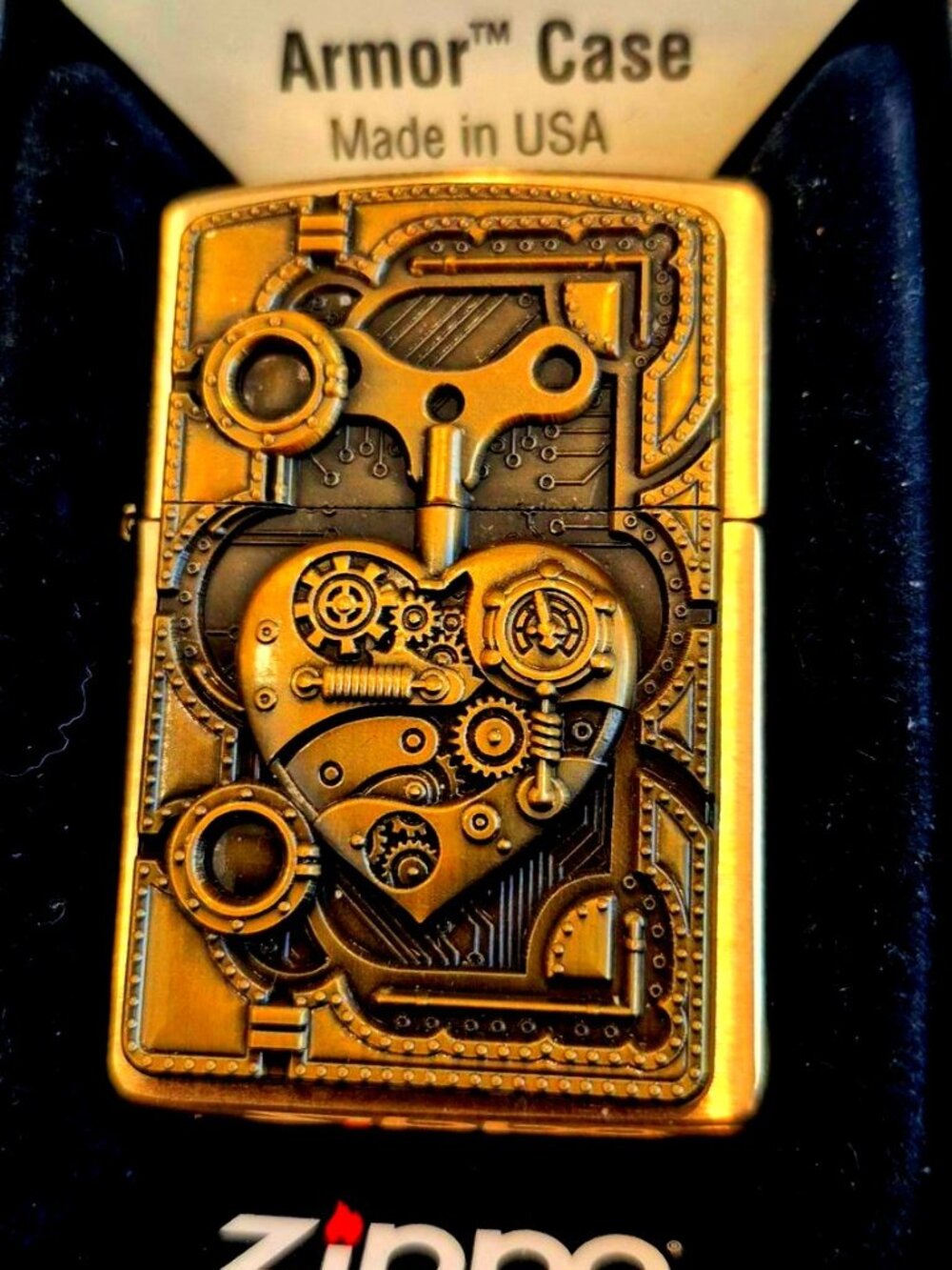 Cool Steampunk Heart 3D Brass Armor Emblem Zippo Lighter